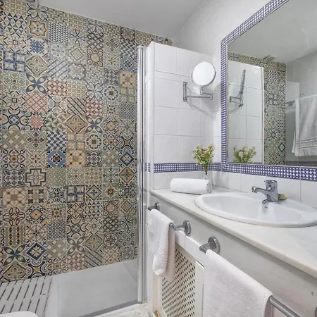 Apartamento Zafiro Apartment&parking In The Historical Centre Córdova